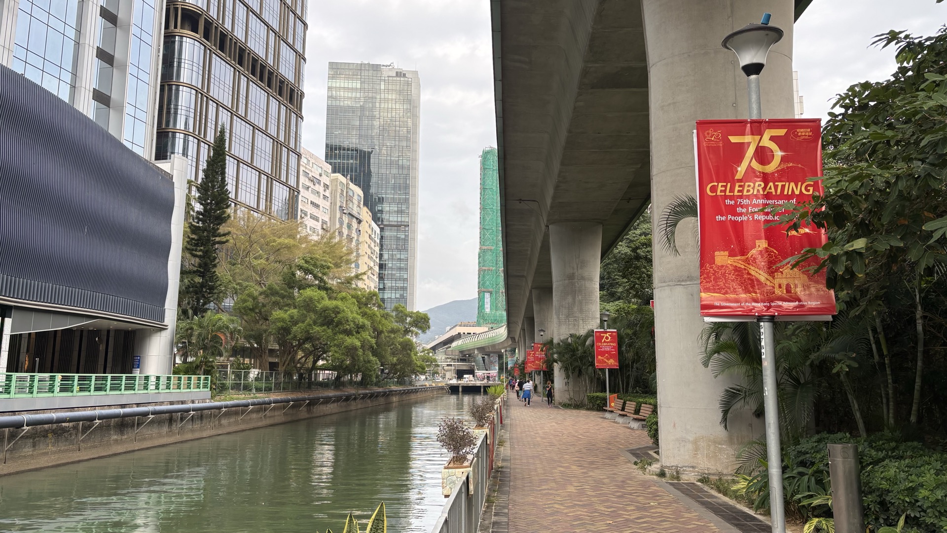 Výjevy z přístavu